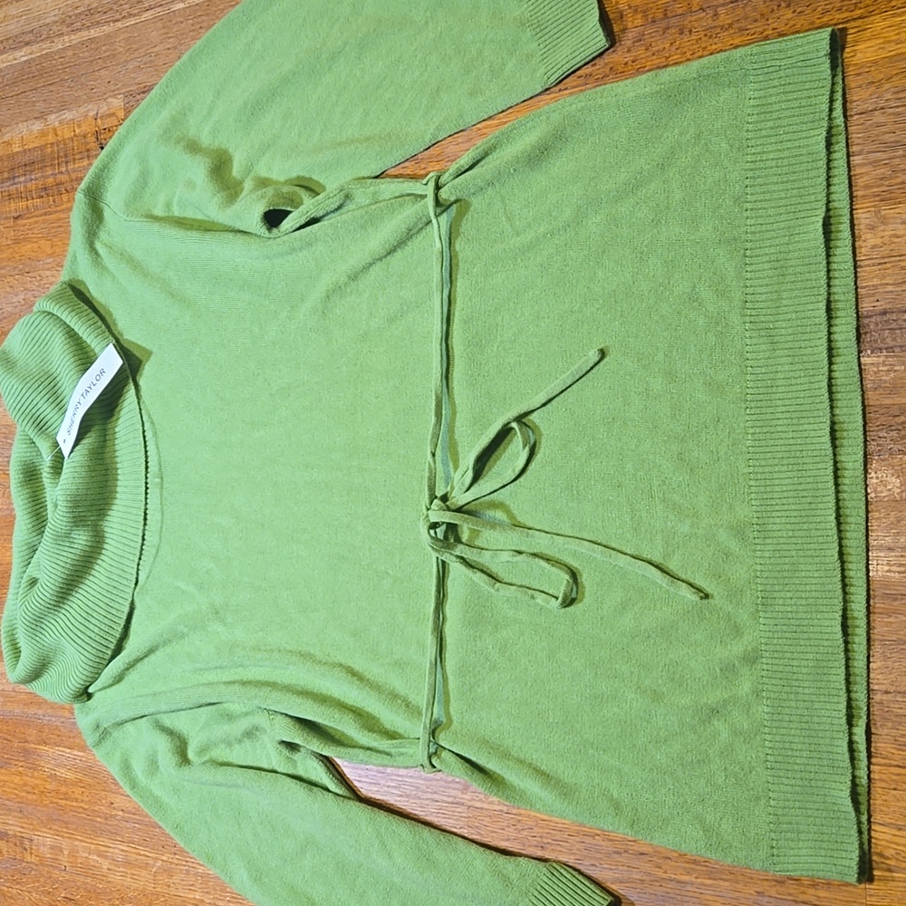 NWT Sherry Taylor‎ Women 1XL Avocado Green Cowl Neck 3/4 Bell Sleeve Sweater